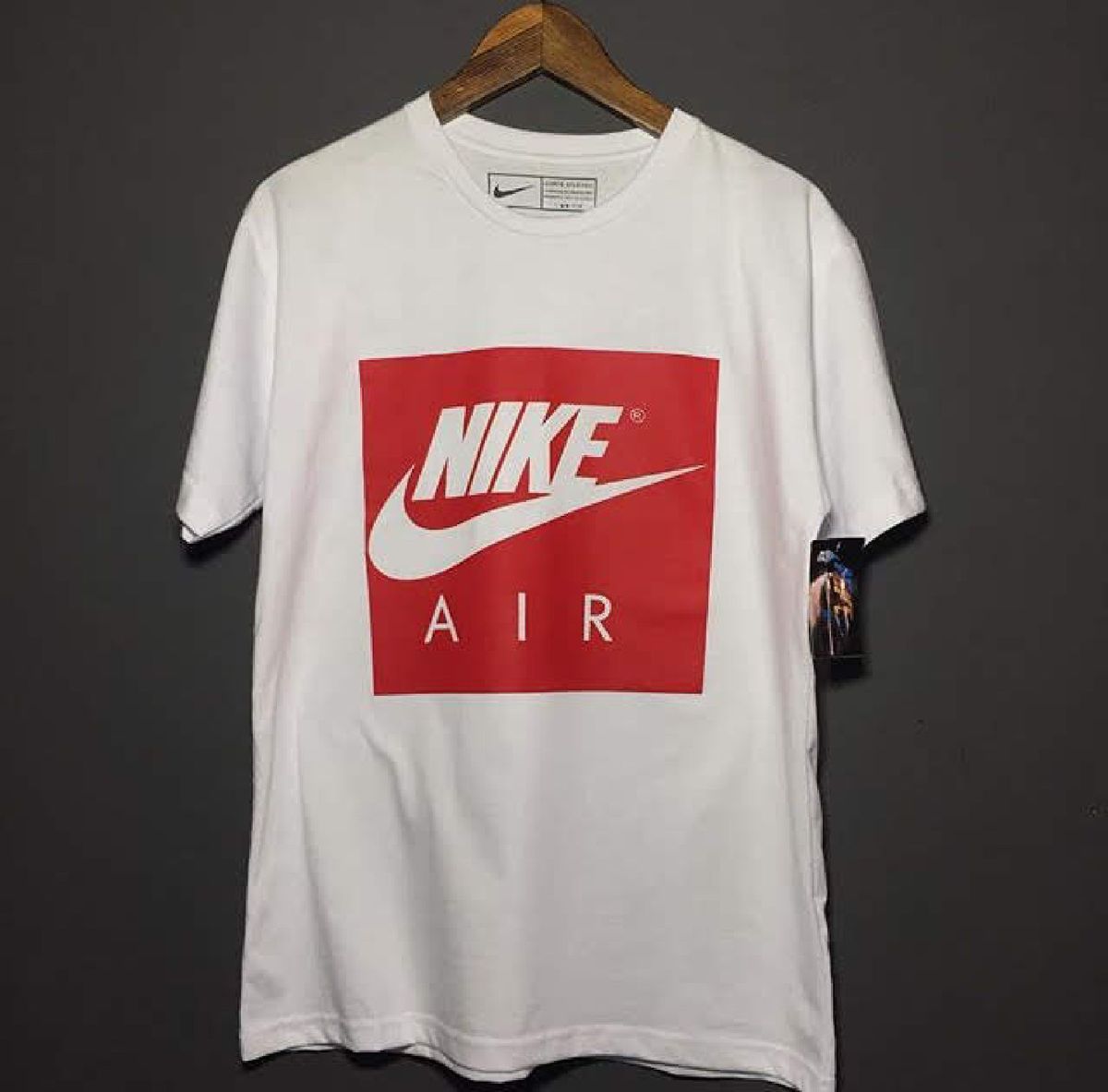 camiseta nike air branca