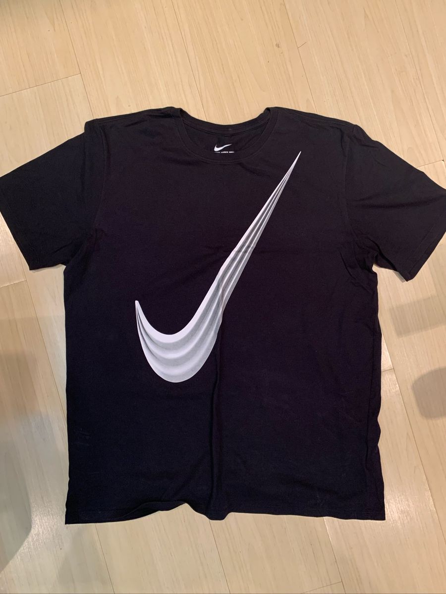 camiseta nike big swoosh