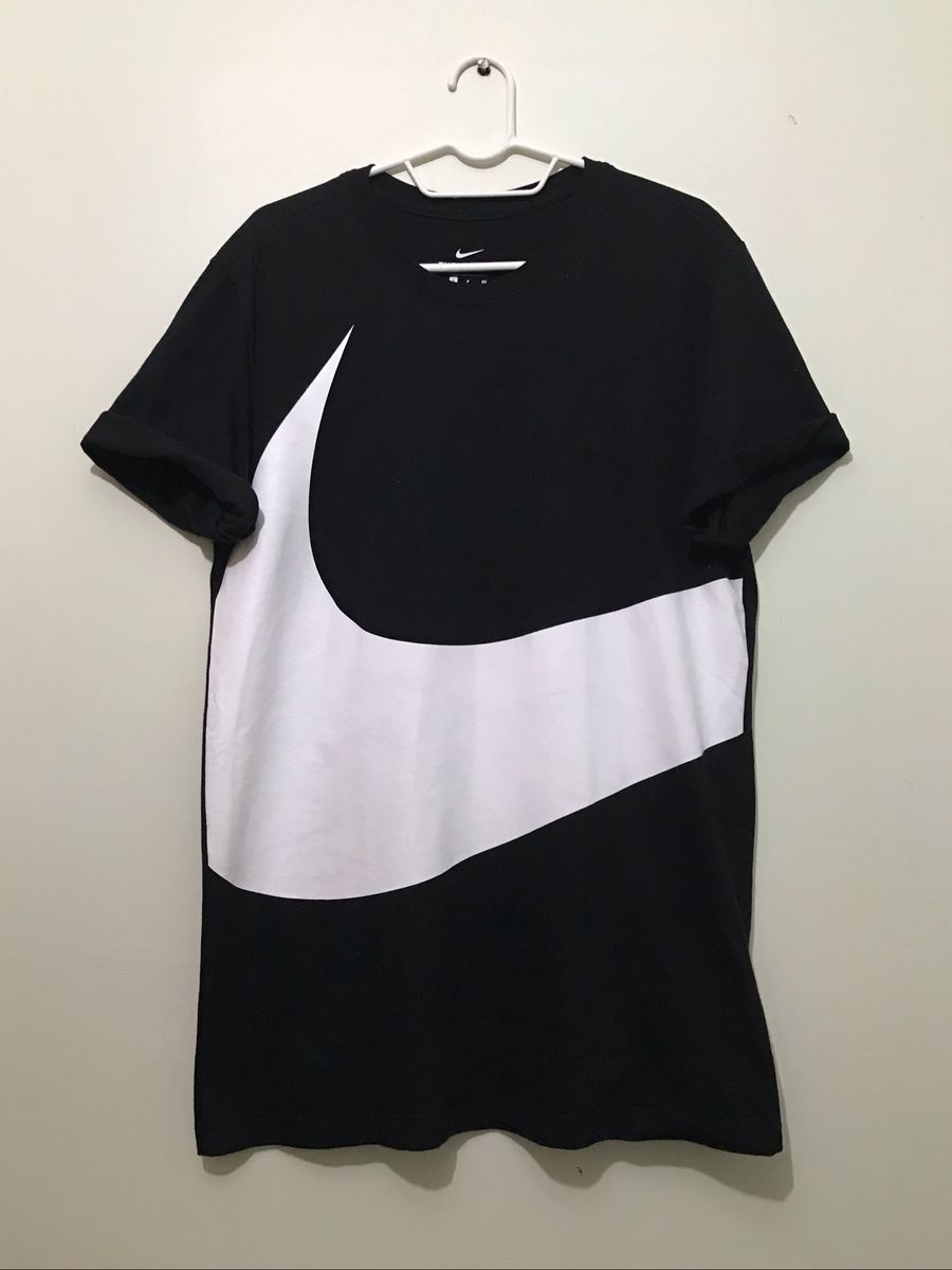 camiseta nike swoosh