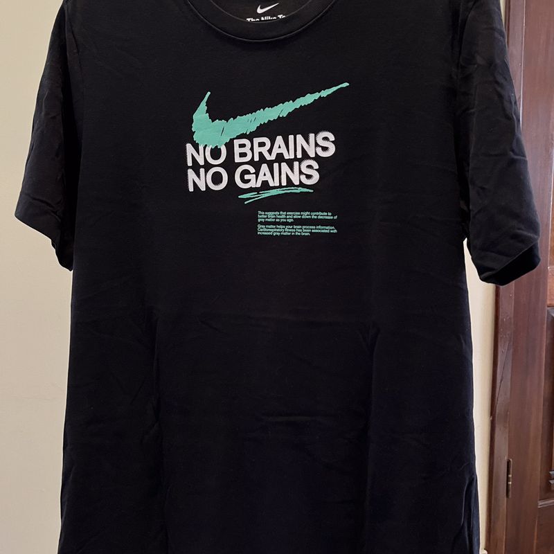 Camiseta Nike Humor Dri-Fit Brains Gains Nike Usado 105917326