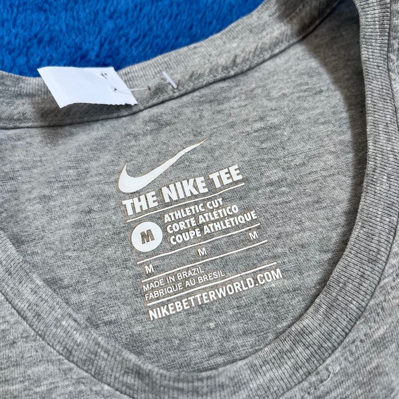 The nike tee athletic cut best sale corte atletico