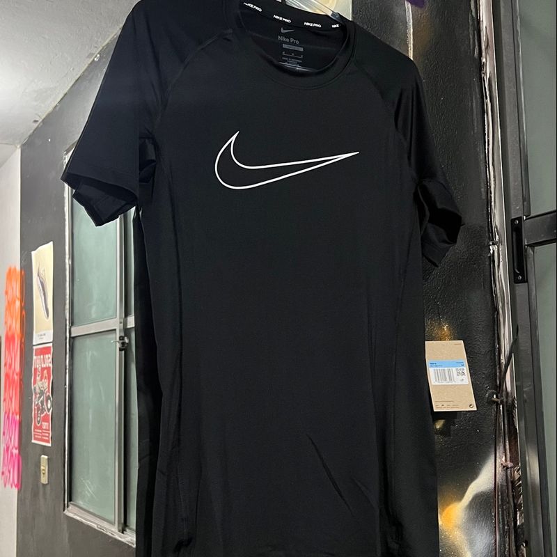 Camiseta Nike Pro Dri-FIT - Masculina em Promoção