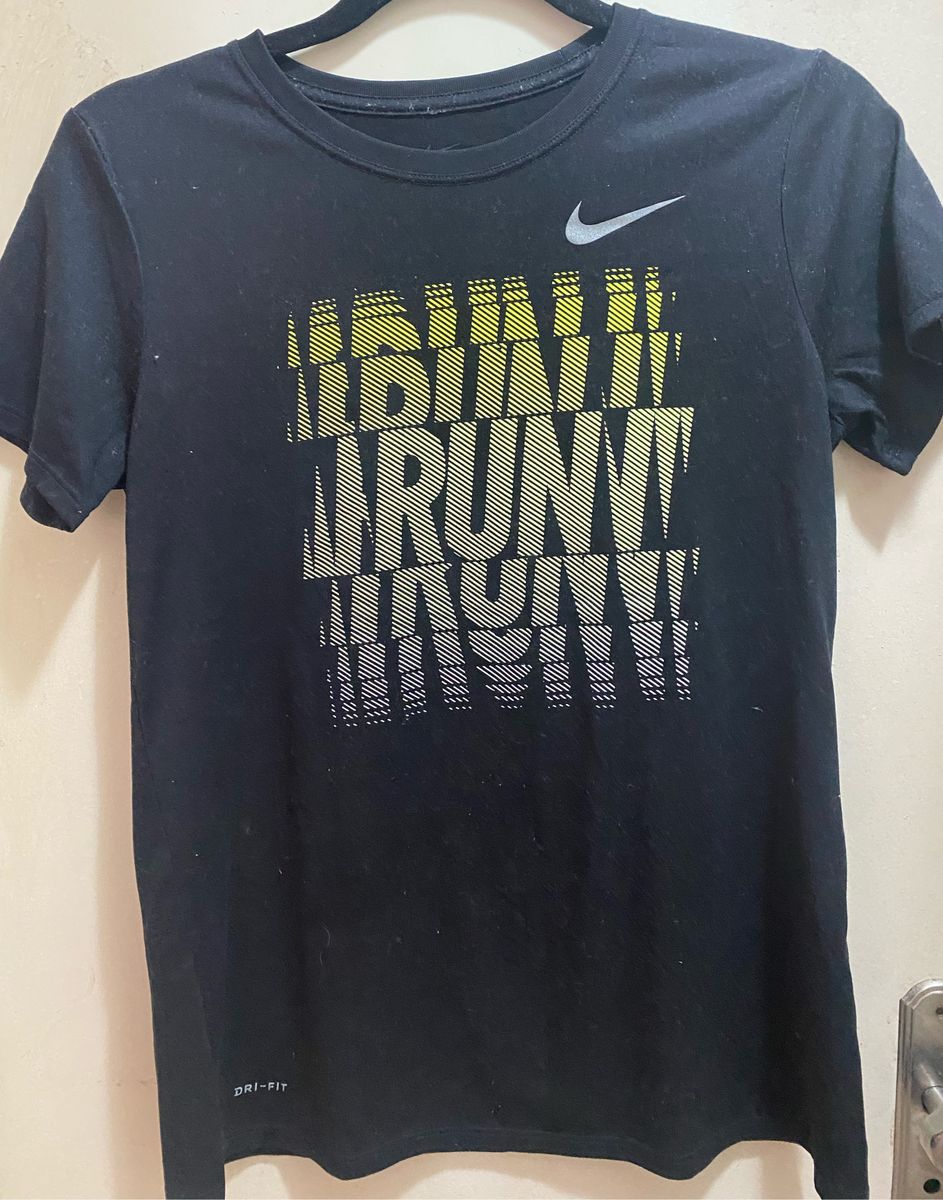 Camiseta nike running sales feminina