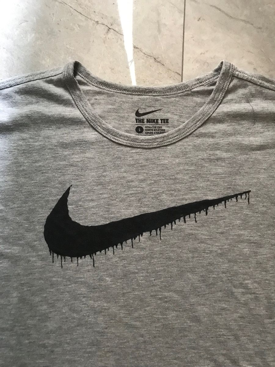 The nike tee athletic cut store corte atletico