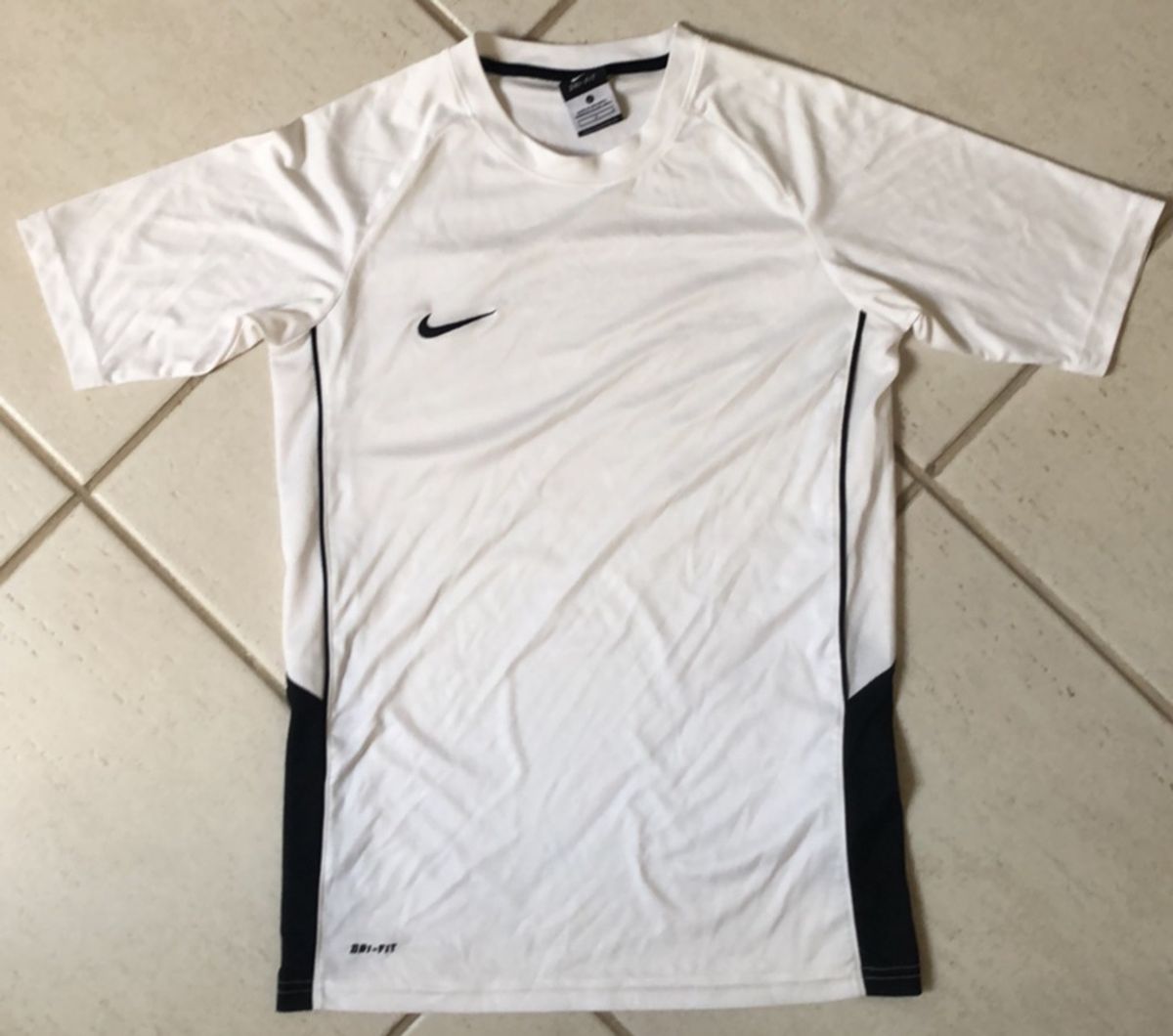 camiseta nike esporte