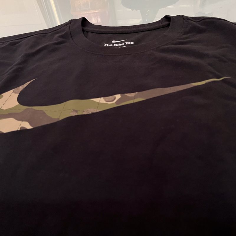 Nike cheap tee camo