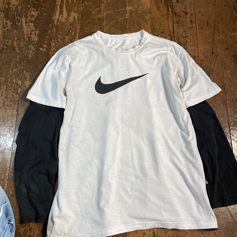 Nike t store shirt vintage