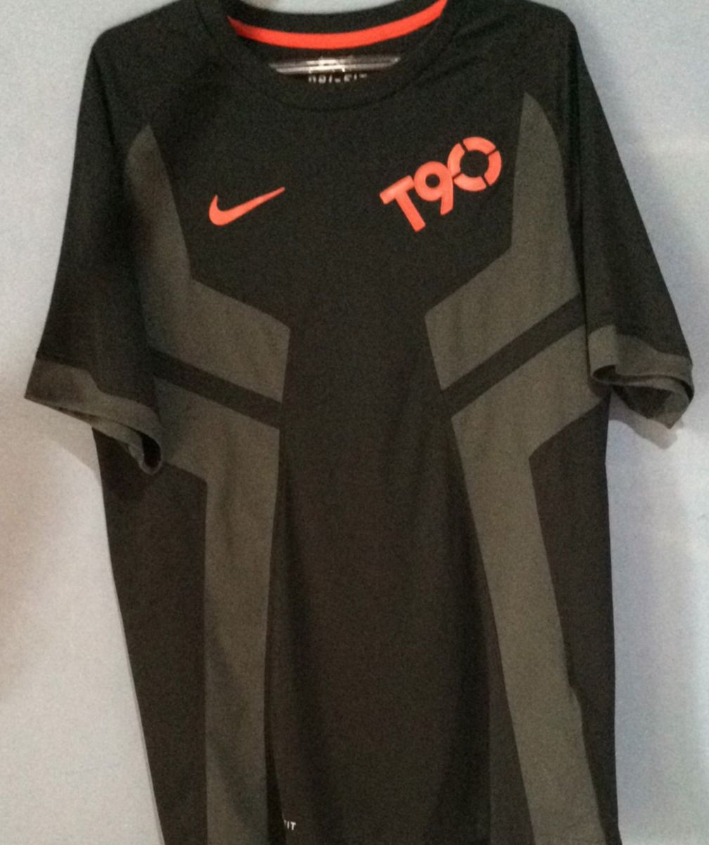 camiseta total 90