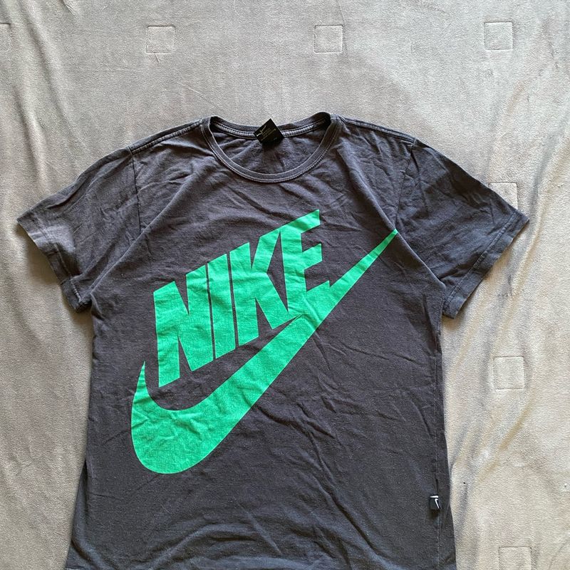 Nike shirt cheap big logo