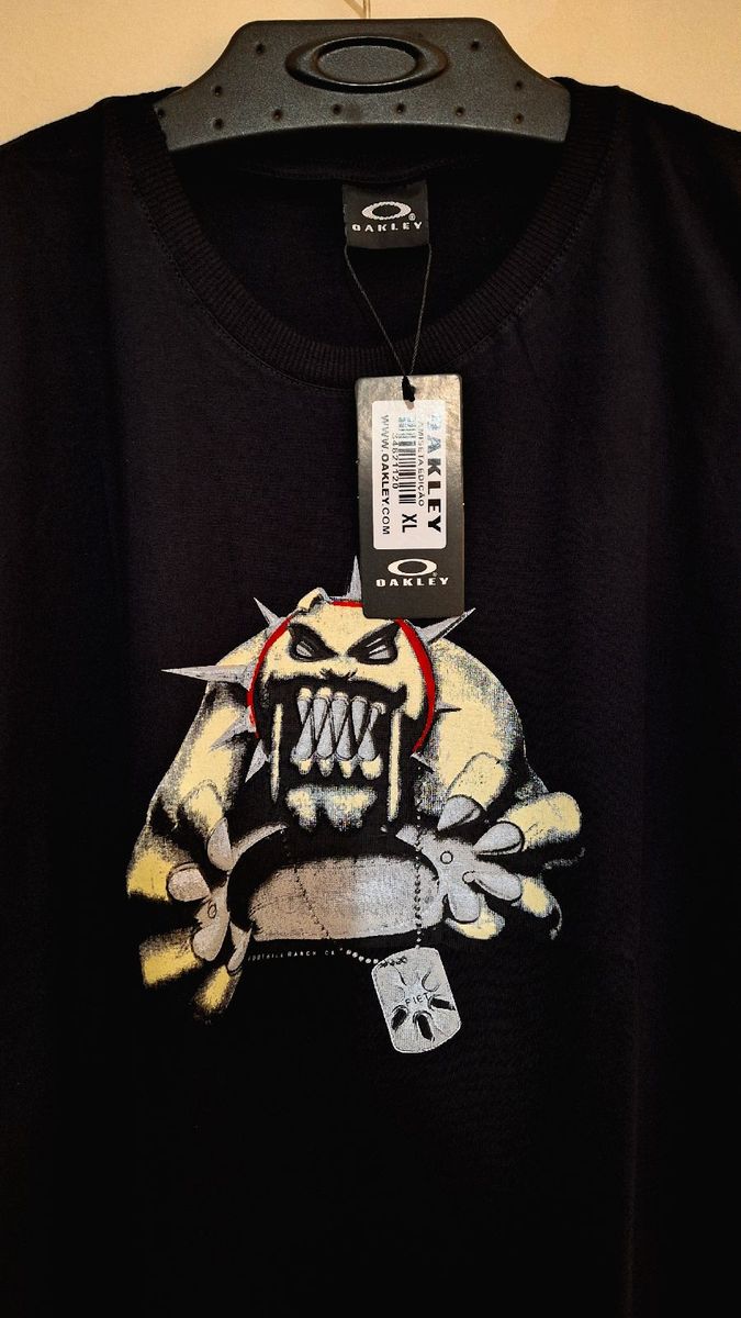 Camiseta Oakley Monster Dog Colab Piet Repli Gg | Camisa Masculina ...