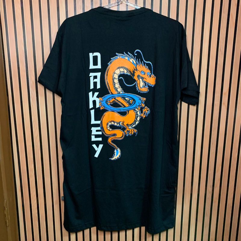 Camiseta Oakley - Tatto Dragon | Camiseta Masculina Oakley Nunca