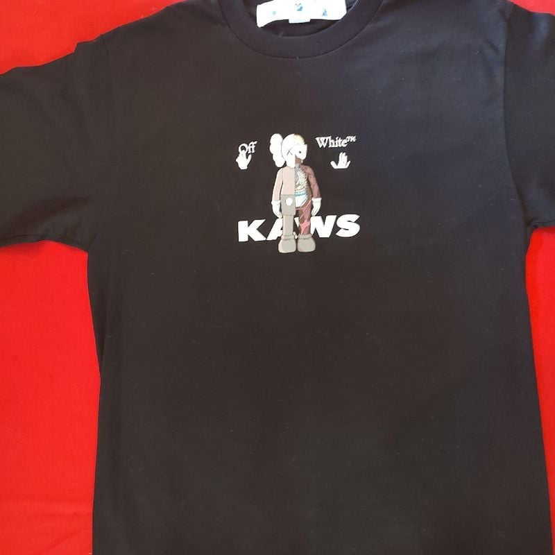 Camiseta Off White Kaws | Off White Nunca Usado 98041488 | enjoei