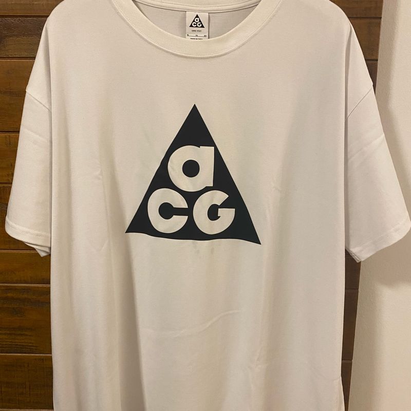 【SOLD OUT！NIKE ACG】Oversized Fit At Knee Camiseta Oversized - Nike - Acg | Nike Usado 102935338 | enjoei