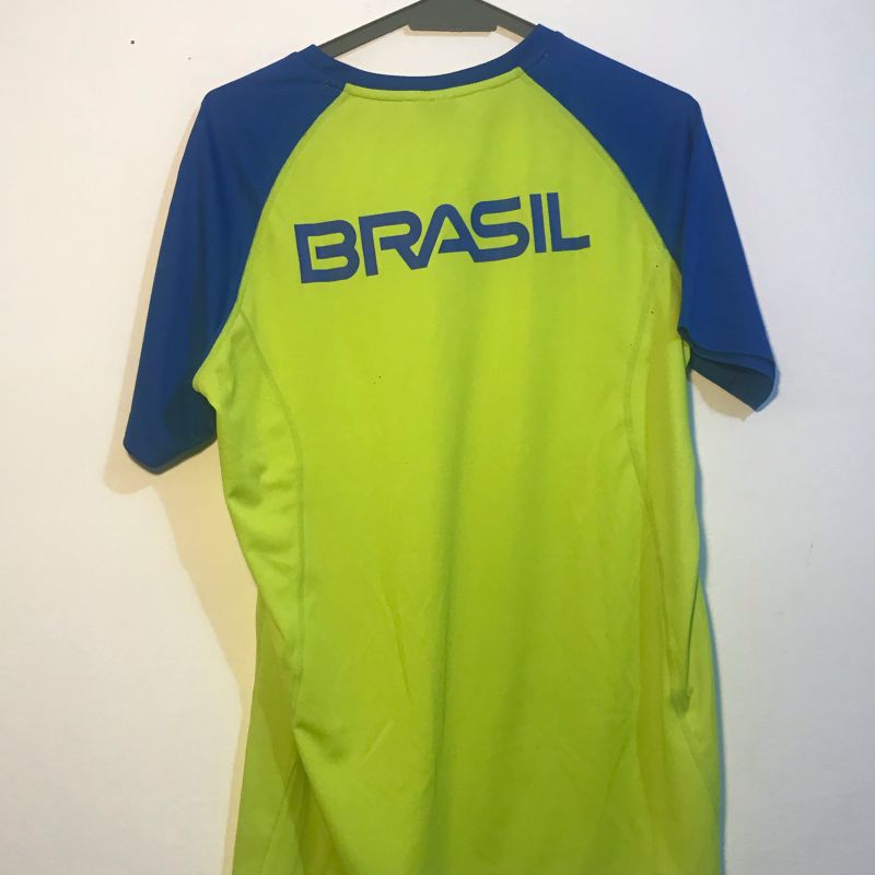 https://photos.enjoei.com.br/camiseta-peak-time-brasil-43098756/800x800/czM6Ly9waG90b3MuZW5qb2VpLmNvbS5ici9wcm9kdWN0cy8xMzQwMjk3My9jMjc2NmYyODZkYmZmMDQzYjlkNzA3MGE5MWI2OWZiNS5qcGc