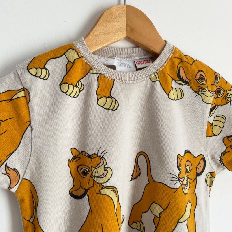 Camiseta best sale simba zara