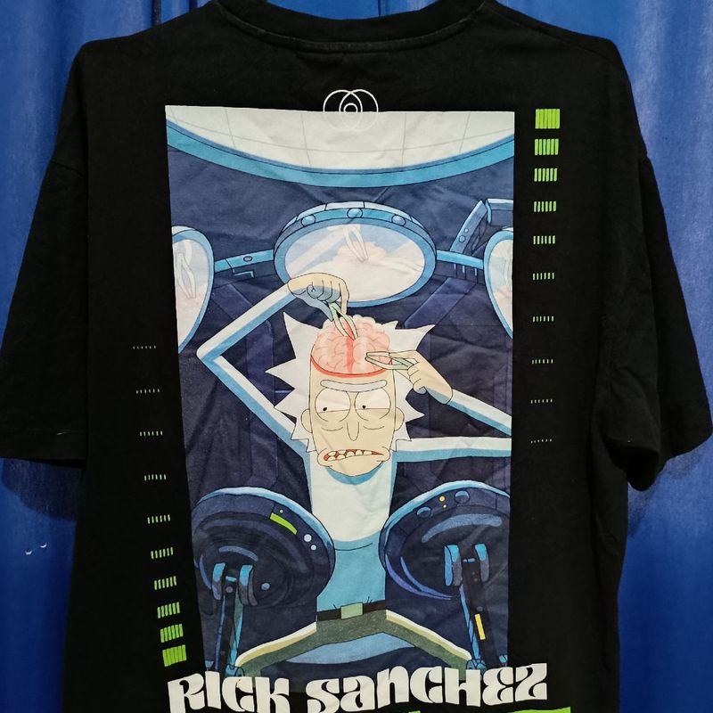 Camiseta rick y morty bershka online