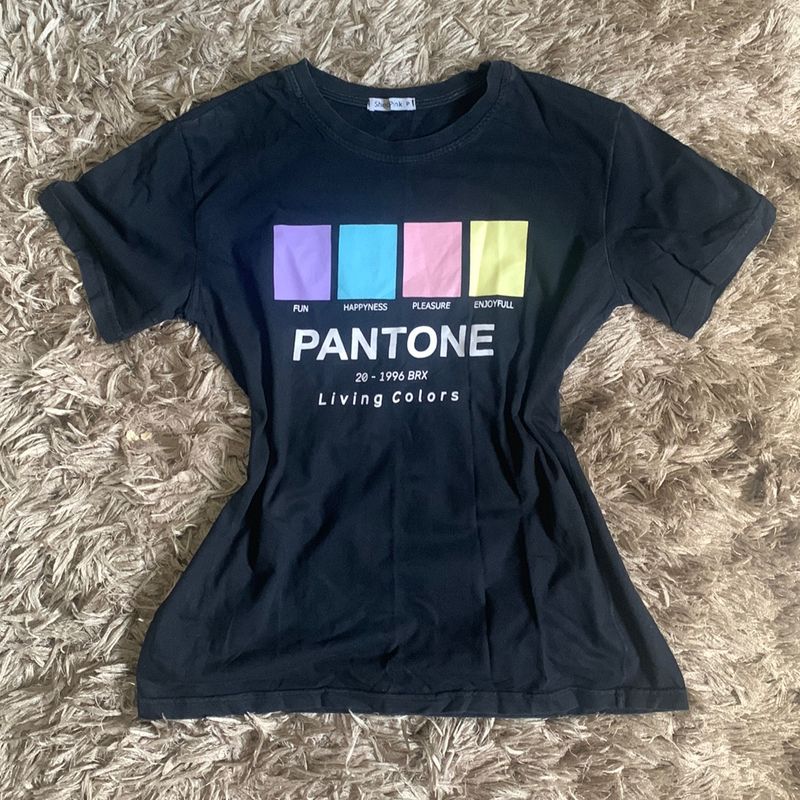 Camiseta pantone discount pull and bear