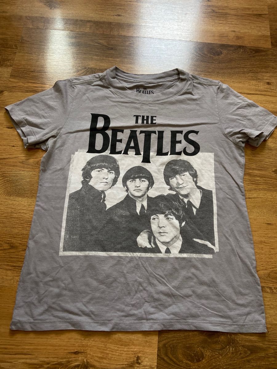 THE BEATLES コラボTシャツ グレー Camiseta The Beatles Cinza 2024 | The Beatles Usado