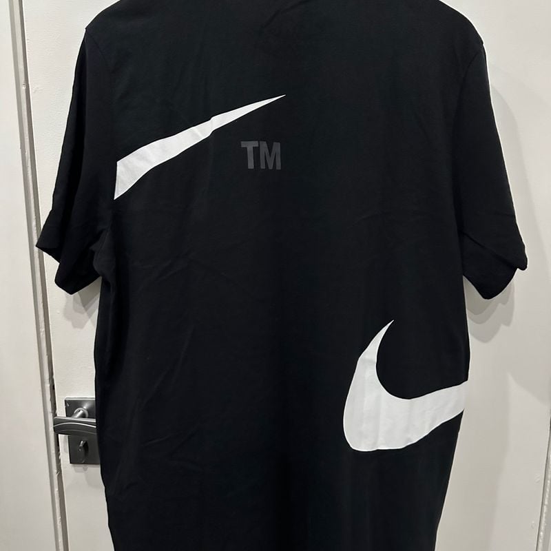 Nike t cheap shirt big logo