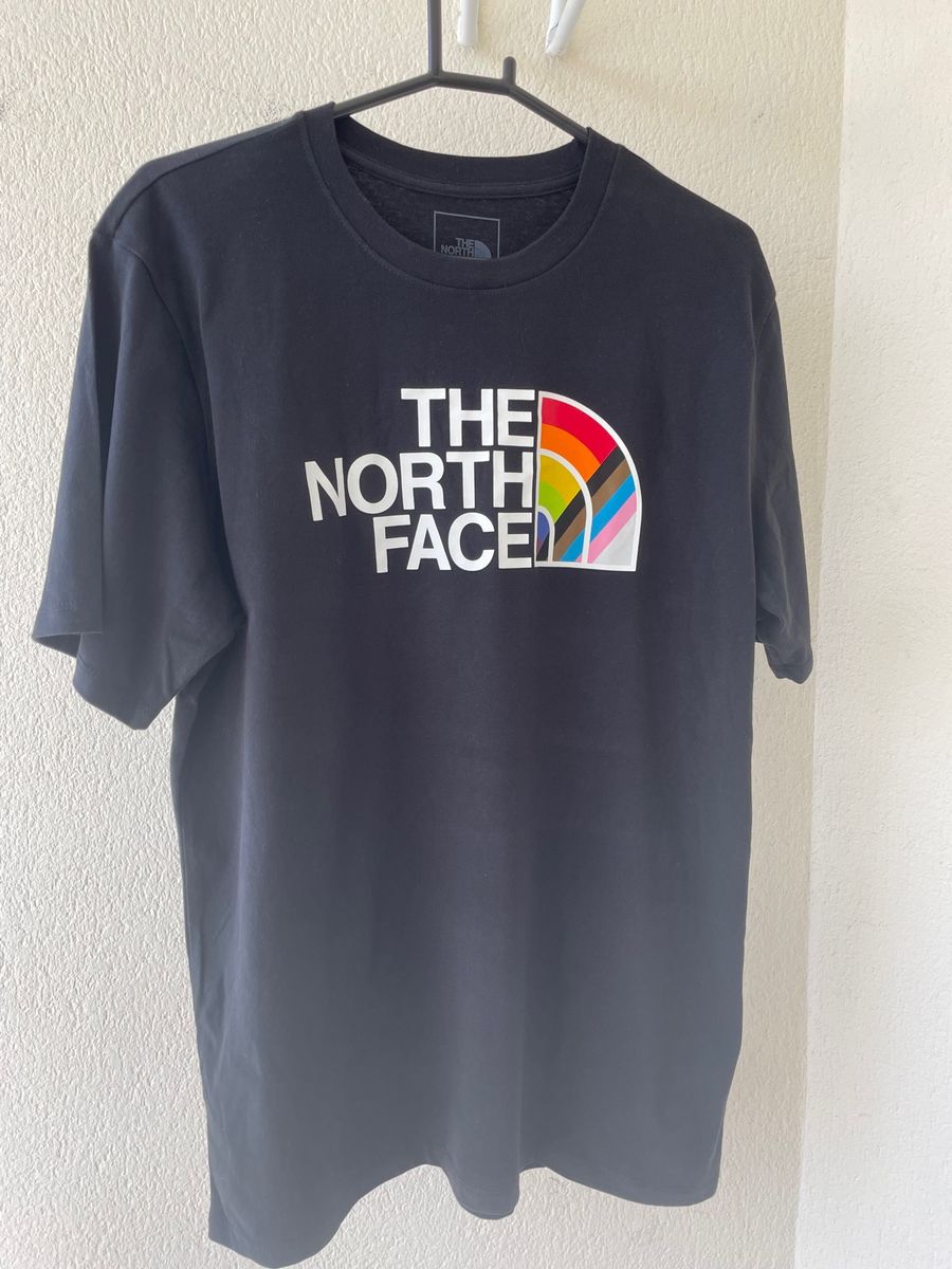 Camiseta The North Face Re-Grind  Dreamland - As melhores marcas do Brasil  e do mundo