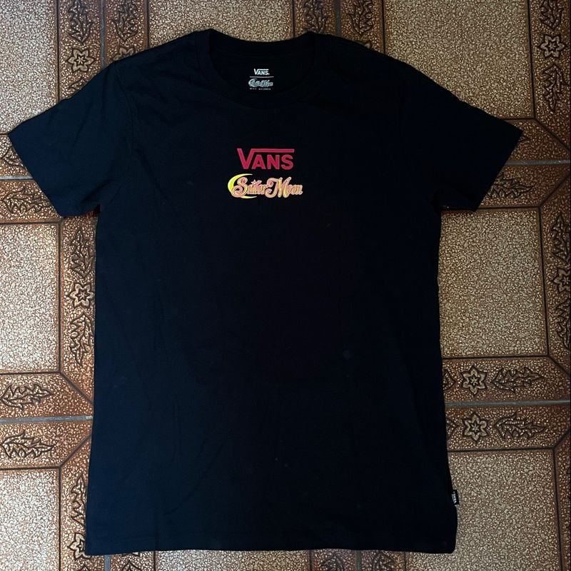 Camiseta Unisex Vans Parceria com Sailor Moon Camisa Masculina Vans Usado  110505958 enjoei