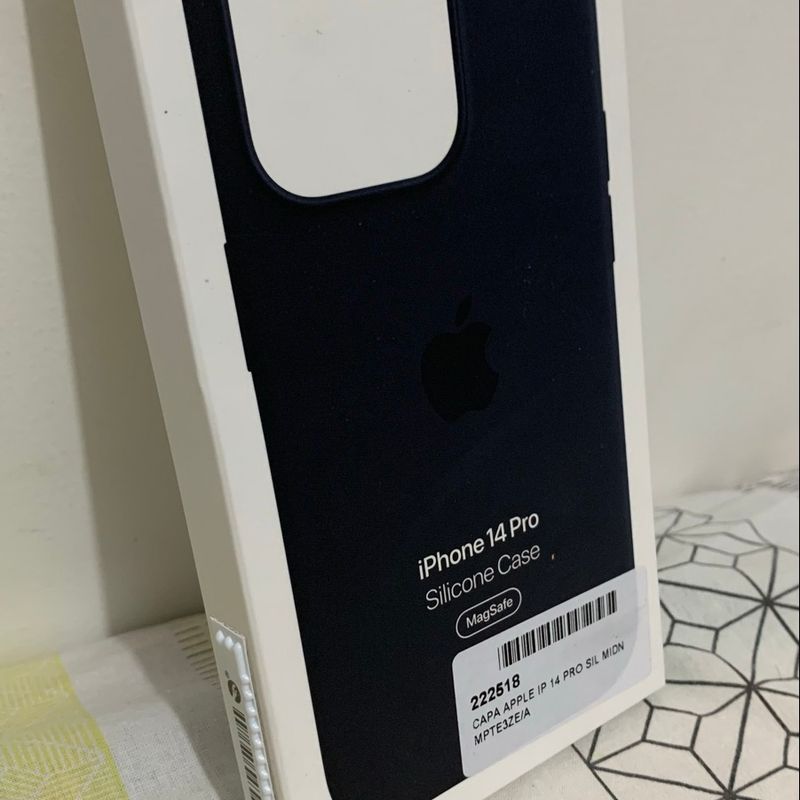 Capa em silicone com MagSafe para iPhone 14 Pro - Meia-noite