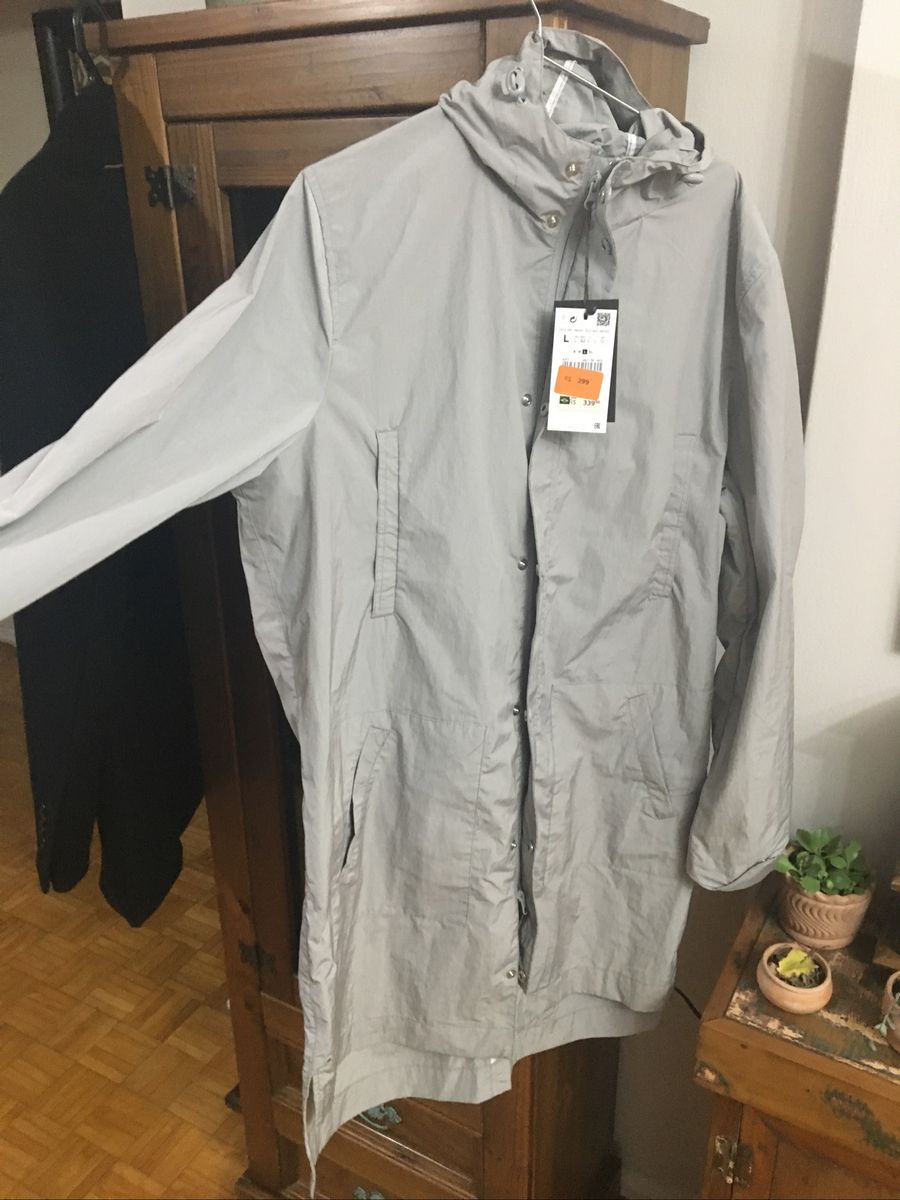 capa de chuva com capuz zara