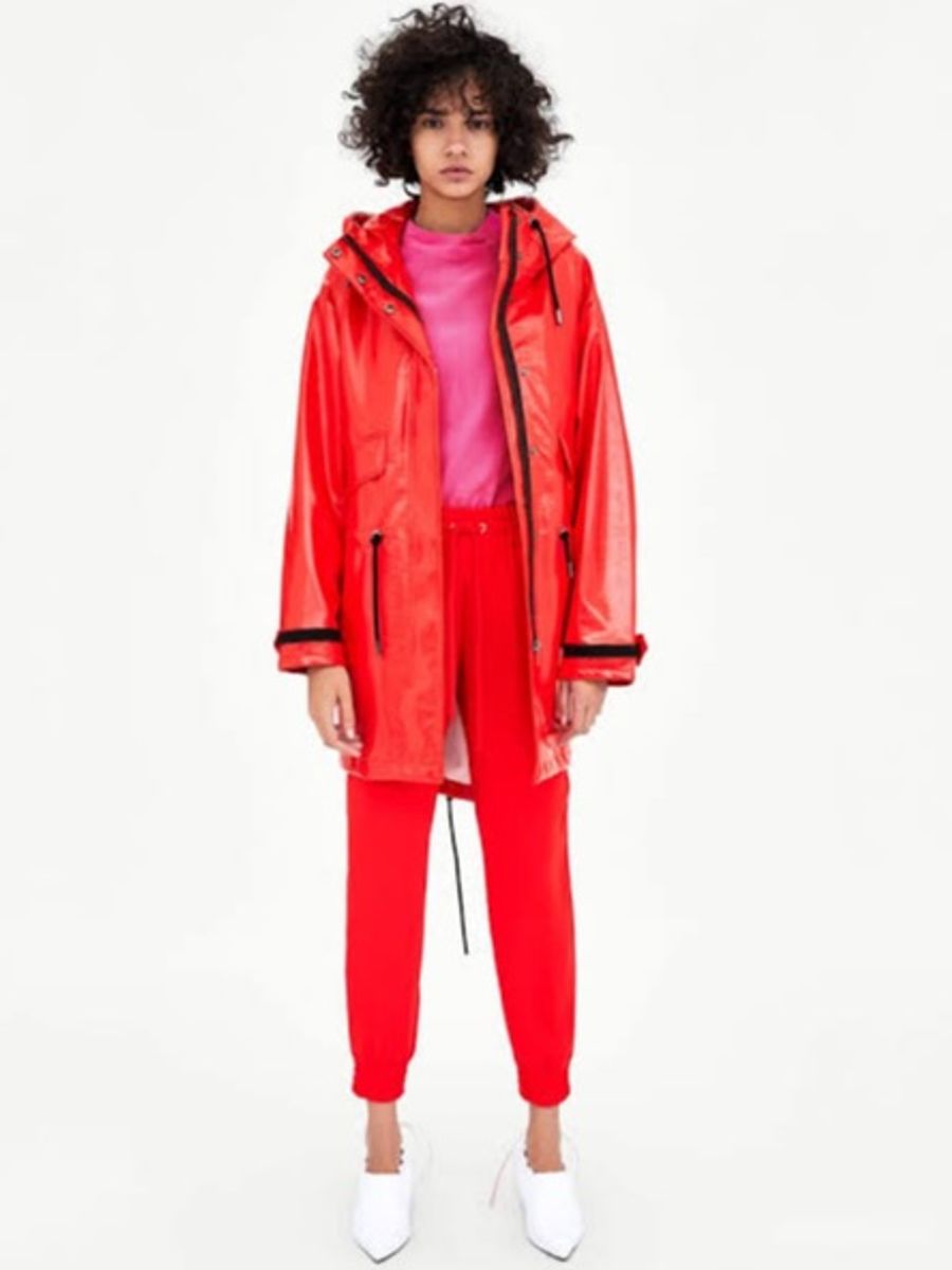 capa de chuva com capuz zara