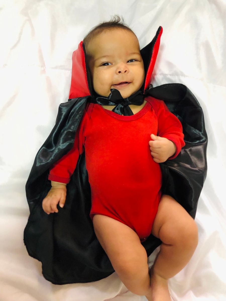Fantasia Halloween Capa Drácula Vampiro Infantil em Promoção na