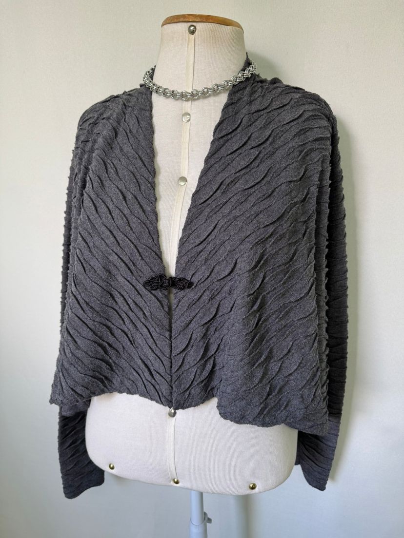 Capa Mullet Cinza Texturizada Pool | Casaco Feminino Pool Usado ...