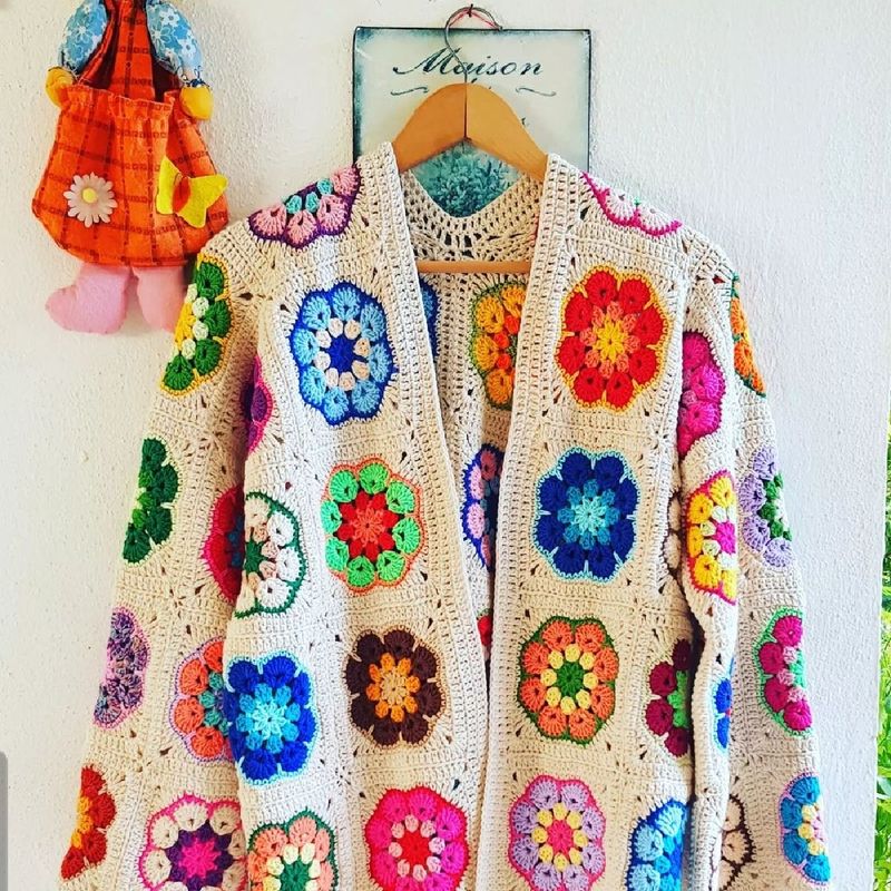 Cardigan de Crochê com Squares | Sereia Baiana Nunca Usado