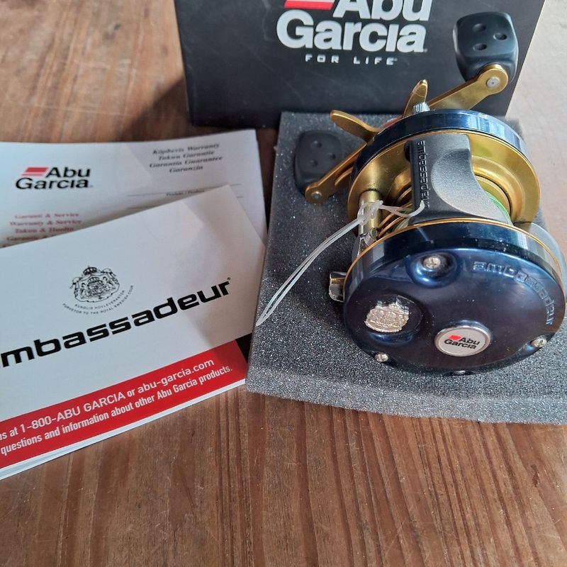 Carretilha Abu Garcia Ambassadeur 5600 C4 - Direita | Abu Garcia