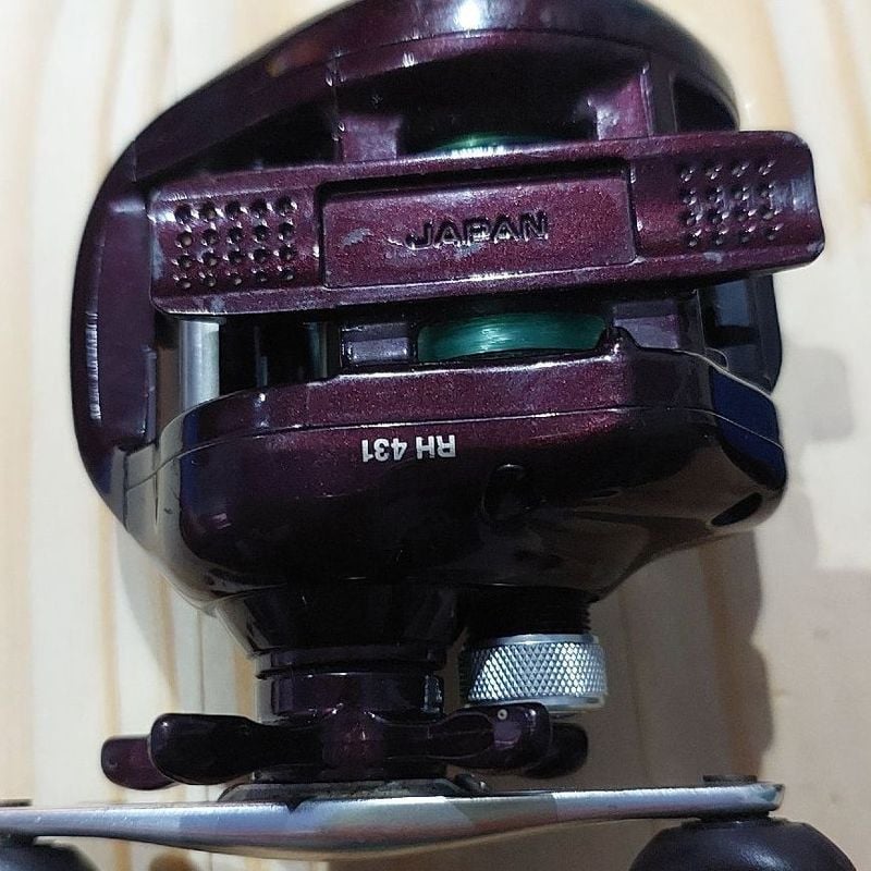 Carretilha Shimano Scorpion 1000 Japonesa Rh 431 Cor Vinho