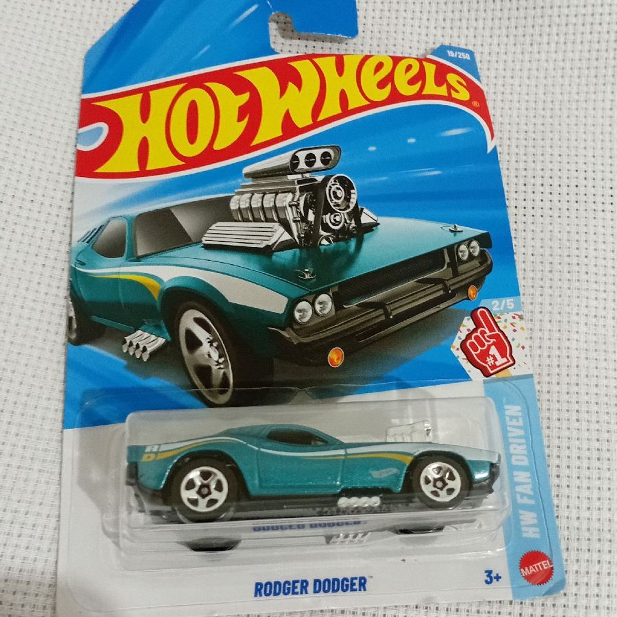 Carrinho Hot Wheels Rodger Dodger #1 Nw Fan Driver - 2/5 - 19/250 ...