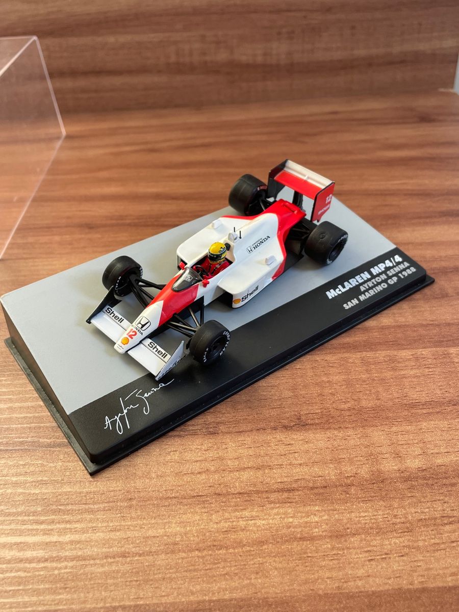 Carrinho Miniatura com a Assinatura do Senna | Carro Nunca Usado