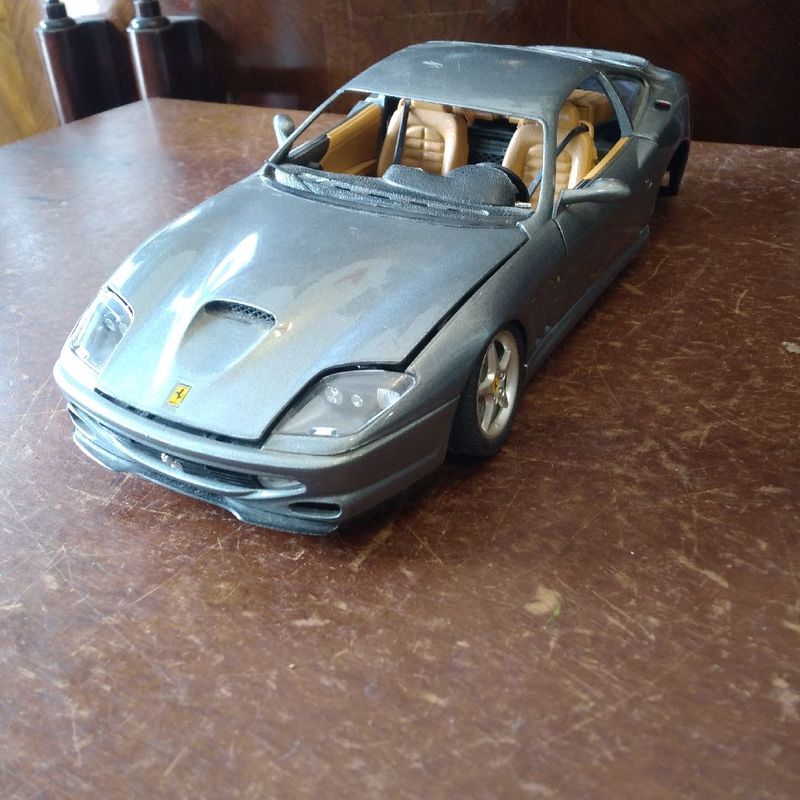 Carrinho Miniatura Ferrari 550 Maranello No Estado 1:18 | Burago