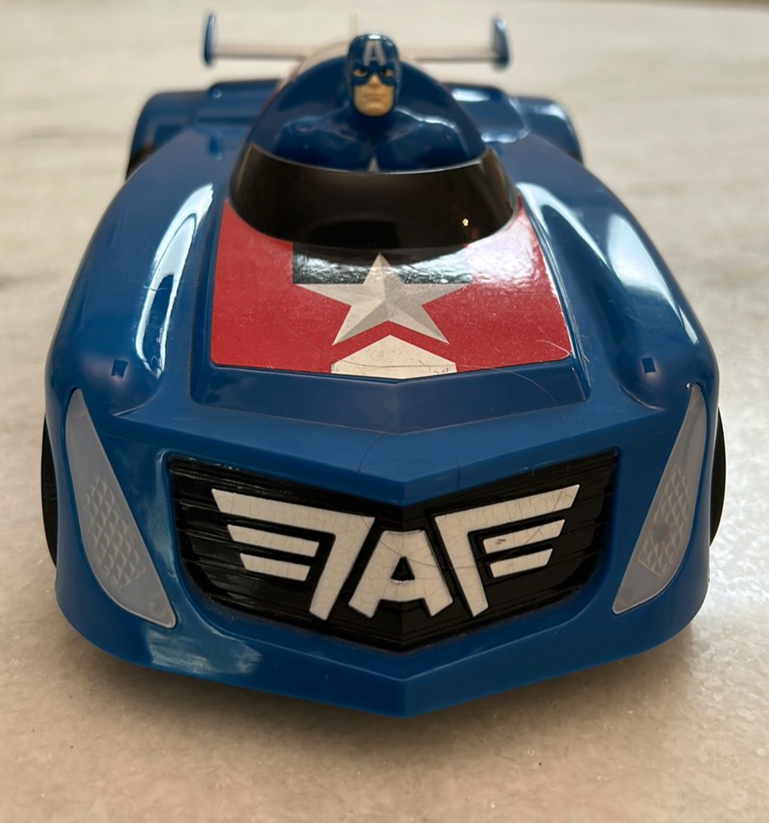 Carro Capitão América de Fricção com Luz e Som | Brinquedo para Bebês ...