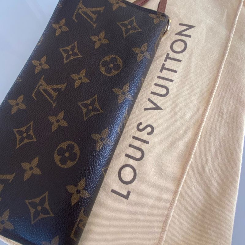 Carteira Louis Vuitton Monograma – Front Row