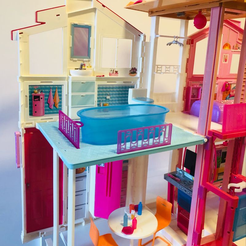 Casa da Barbie de 3 Andares com Garagem e Piscina Novo Mattel | Brinquedo  Mattel Nunca Usado 28713248 | enjoei