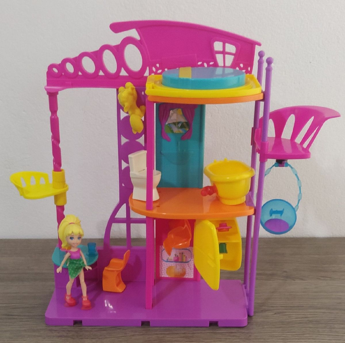 Polly Cola e Descola Sala de Jogos com Acessórios - Mattel