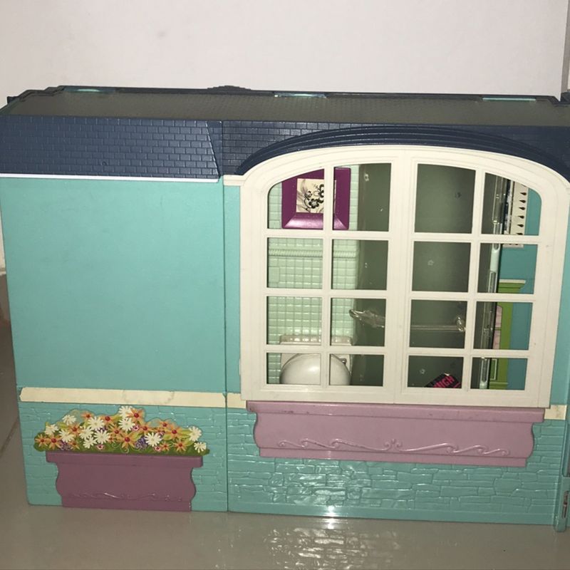 Casa da Barbie 2008 com todos os itens originais da casa inclusive a boneca