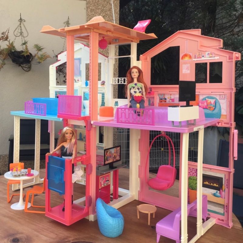 Casa da Barbie Dobrável com Piscina e Elevador | Brinquedo Barbie Usado  89639063 | enjoei