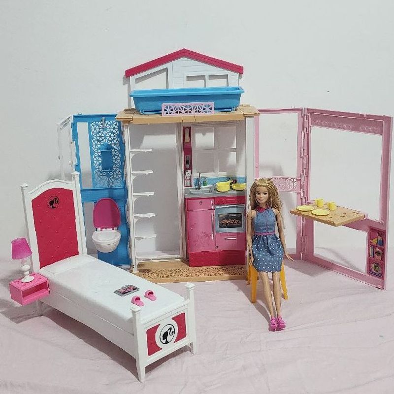 Casa da Barbie com Boneca Móvel p/ Casa Barbie Mattel Usado 96510434  enjoei