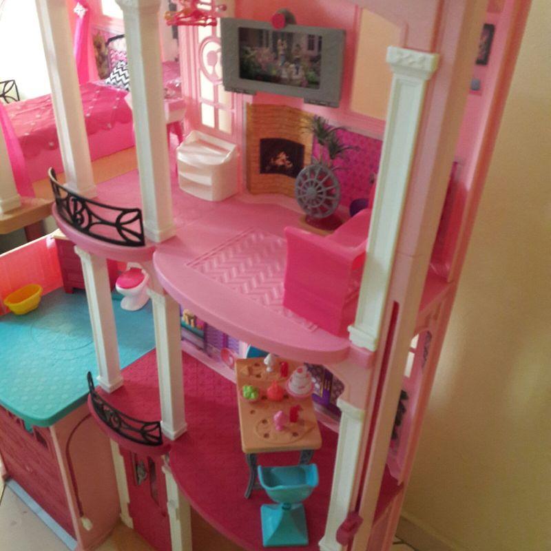 Casa da Barbie de 3 Andares com Garagem e Piscina Novo Mattel | Brinquedo  Mattel Nunca Usado 28713248 | enjoei