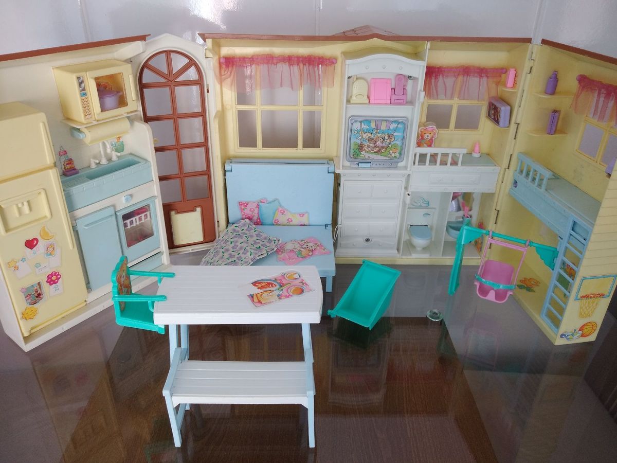 Casa da Barbie Dobrável com Piscina e Elevador | Brinquedo Barbie Usado  89639063 | enjoei