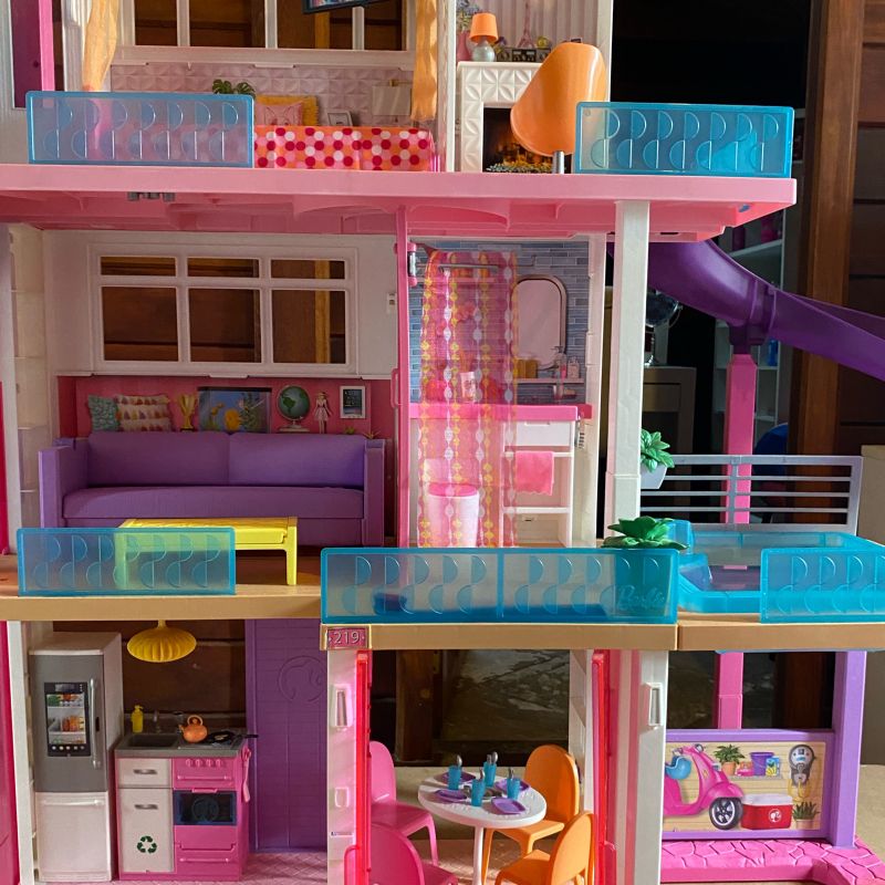 Descubra a nova Mega Casa dos Sonhos da Barbie!
