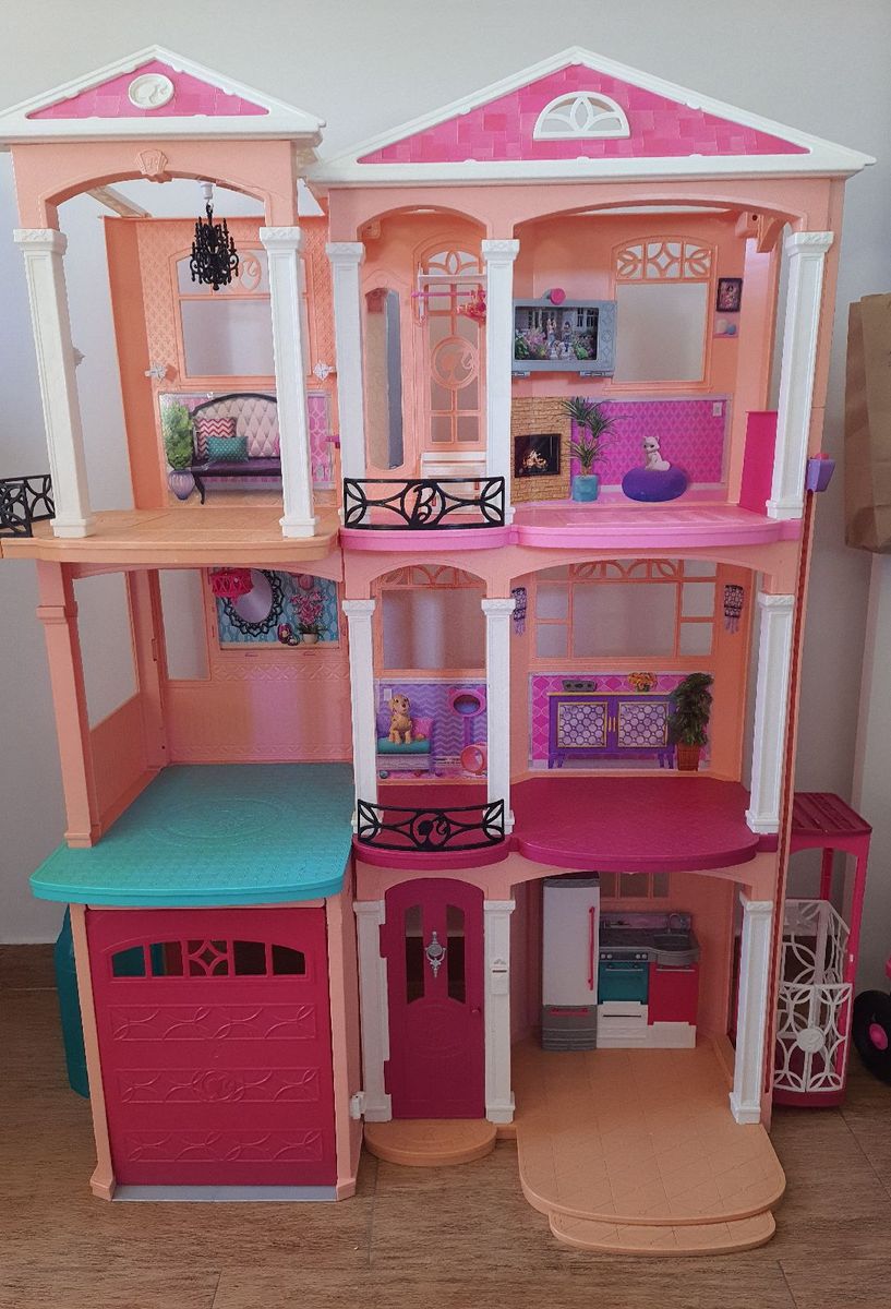 Casa da Barbie de 3 Andares com Garagem e Piscina Novo Mattel | Brinquedo  Mattel Nunca Usado 28713248 | enjoei