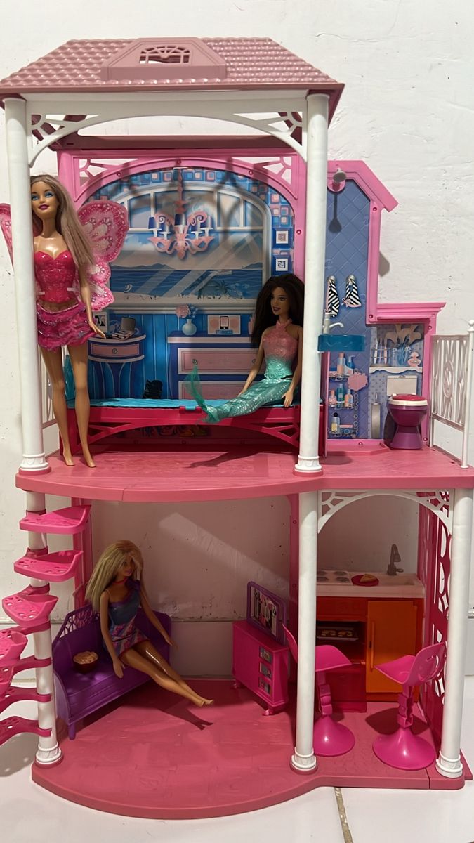 Casa da Barbie Dobrável com Piscina e Elevador | Brinquedo Barbie Usado  89639063 | enjoei