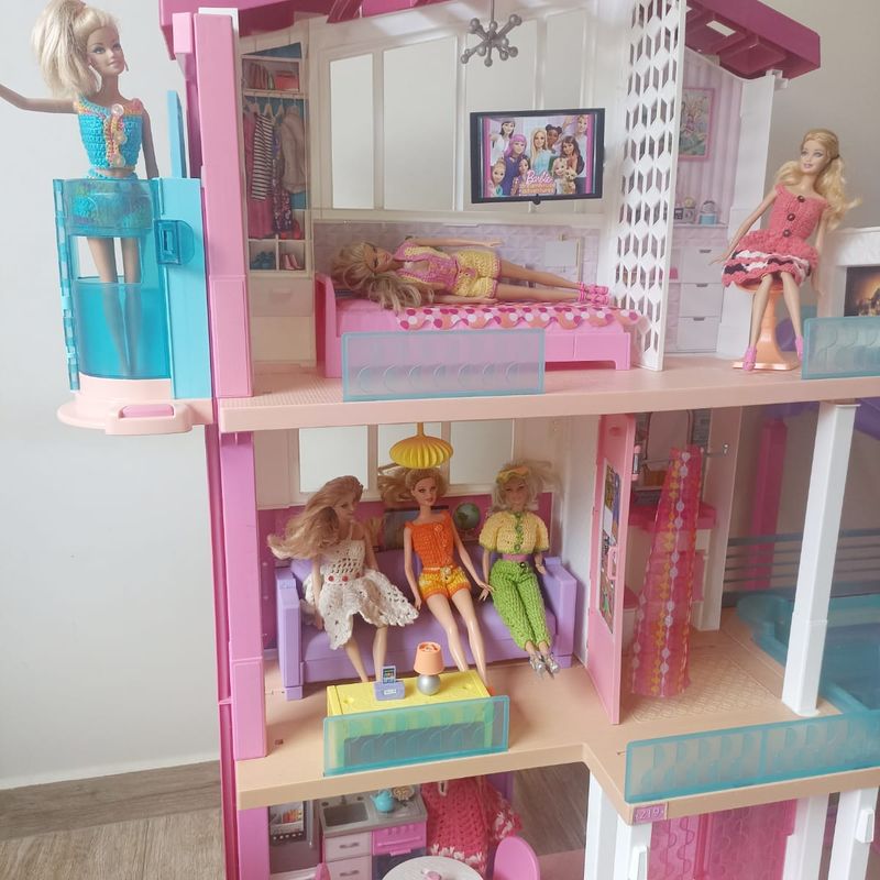 Casa da Barbie de 3 Andares com Garagem e Piscina Novo Mattel | Brinquedo  Mattel Nunca Usado 28713248 | enjoei