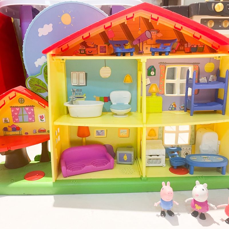 Brinquedo Infantil Casa Da Peppa Noite/dia Com Luz E Som